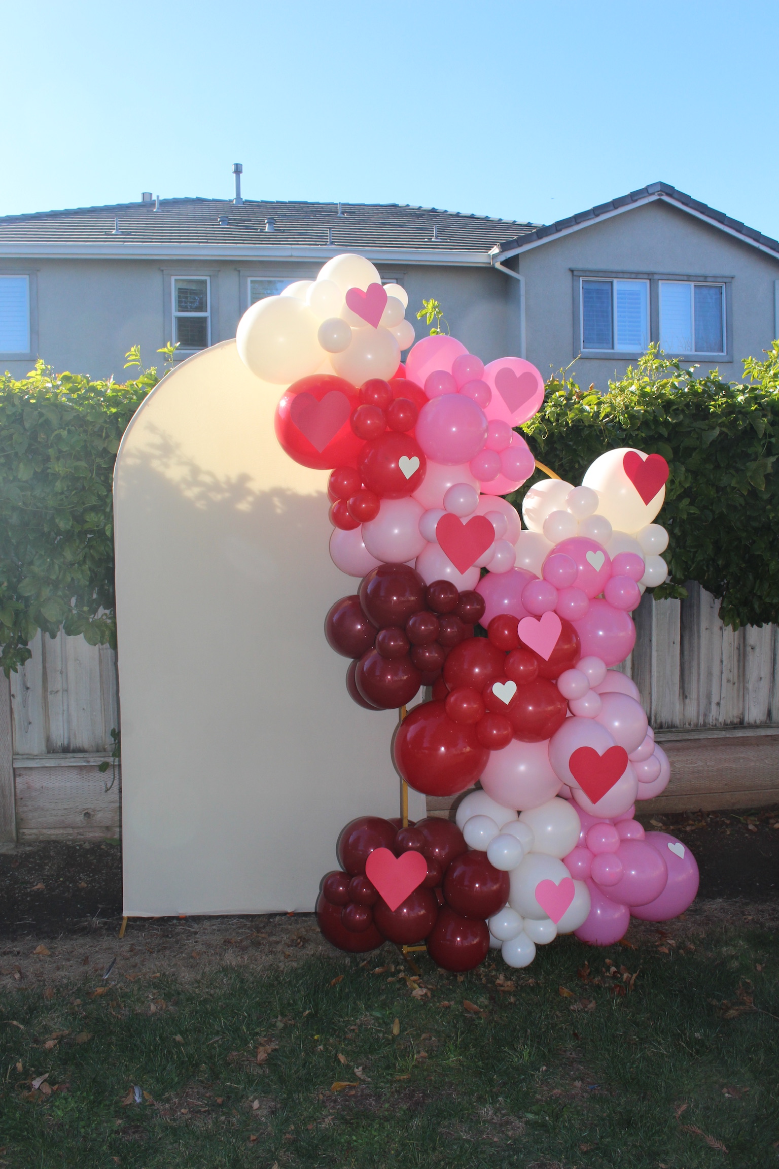 Ice Breaker Events Co. custom balloon and event decoration design example 10