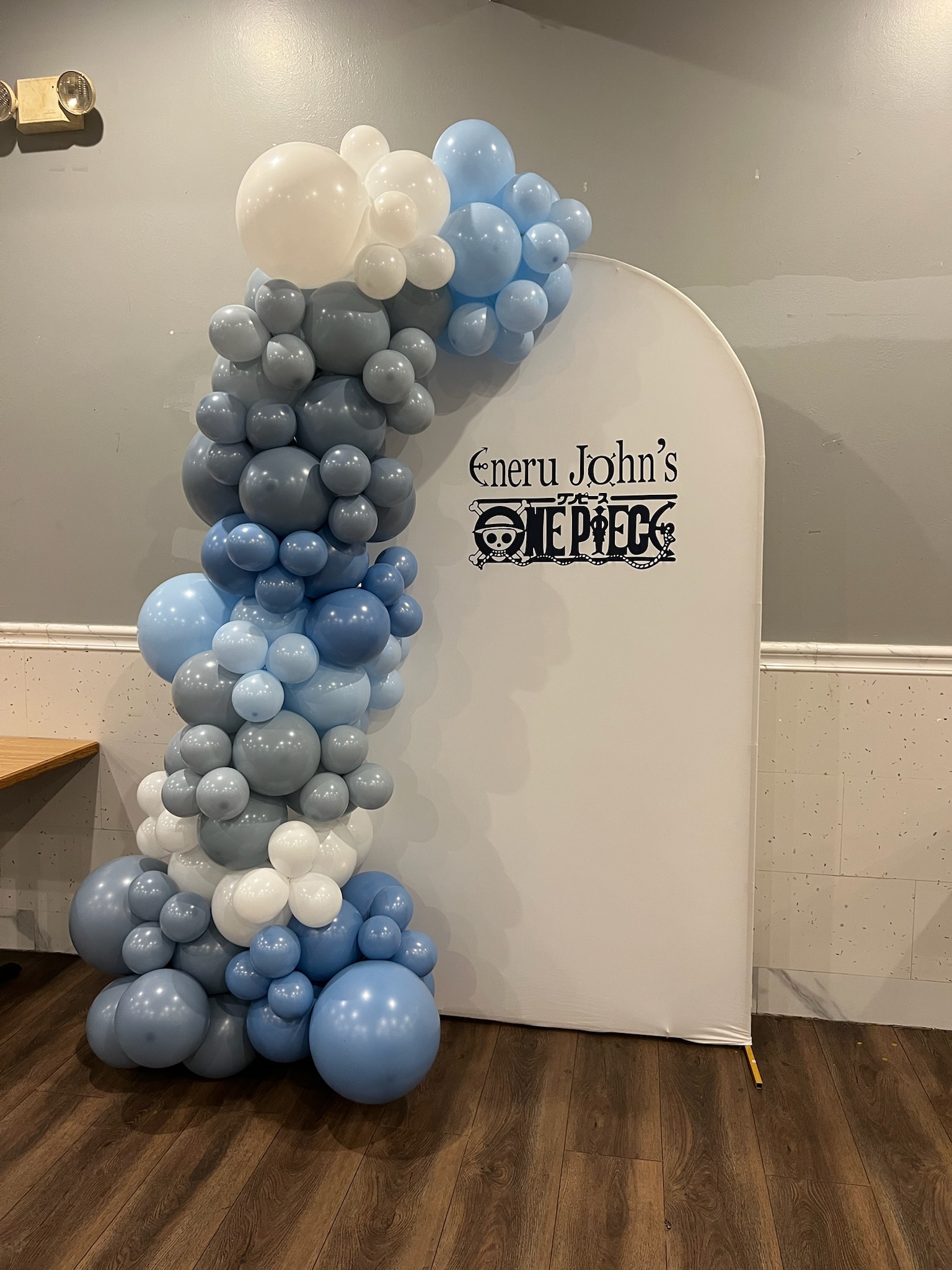 Ice Breaker Events Co. custom balloon and event decoration design example 11
